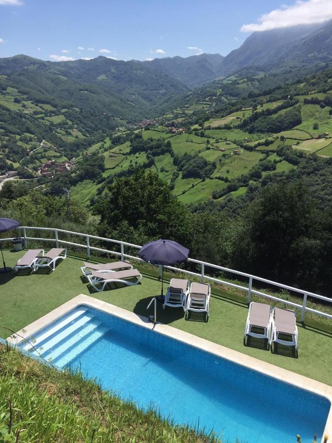 Hotel La Aldea Sonada à Oviede Extérieur photo